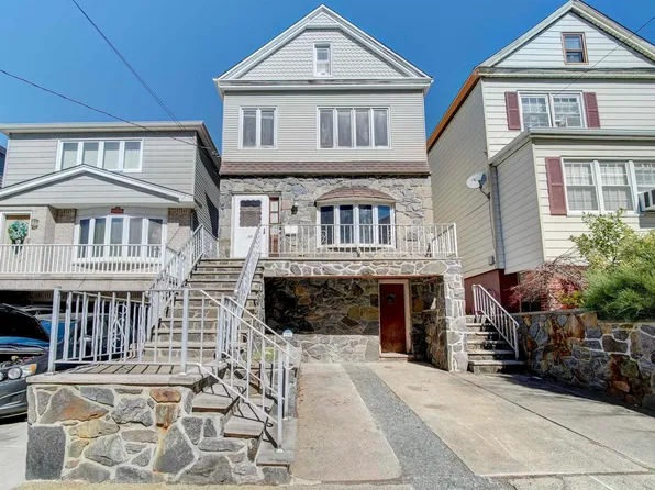 11 West 2nd Street image 1 of 26