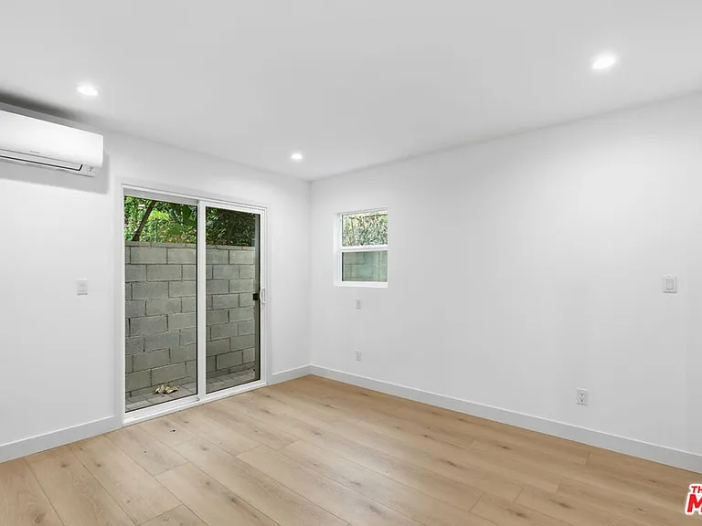 3431 Edgehill Dr — Photo 16