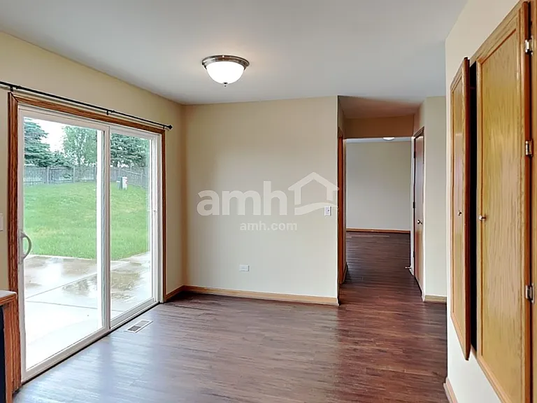 1305 Bassett Dr — Photo 9