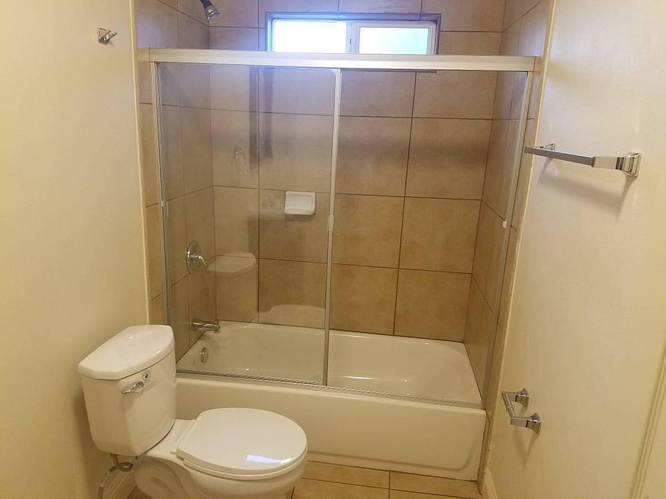 2nd image of 155 W 79th St