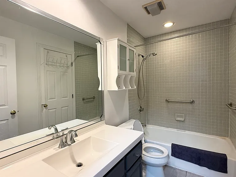 10 Weston Ave #420 — Photo 9