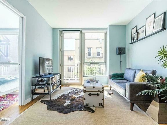 3rd image of 211 McGuinness Blvd #244