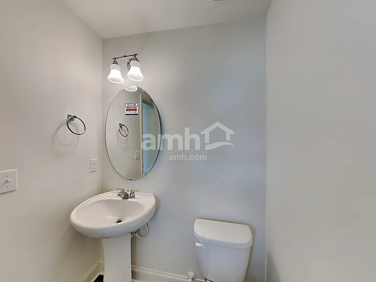 255 Plymouth Dr — Photo 8
