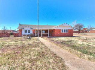1302 S 8th St, Kingfisher, OK 73750
