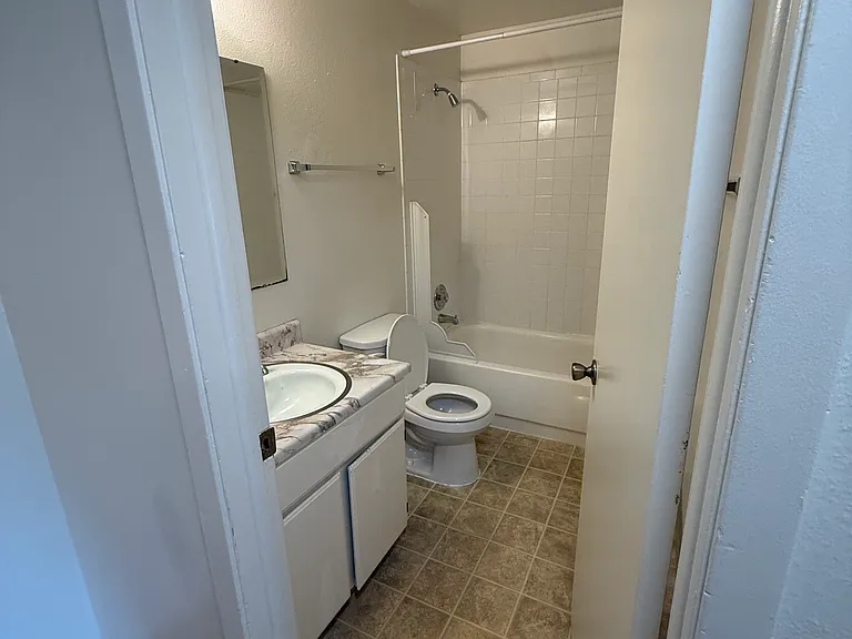 719 E Sherman Ave #3 — Photo 5
