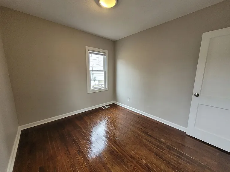 2237 S Union St — Photo 20
