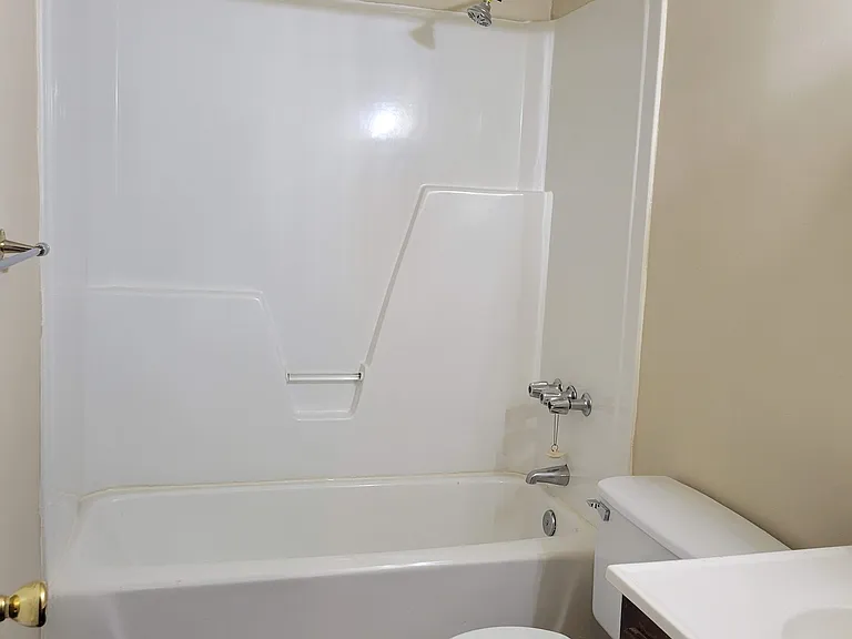 1634 Village Lake Dr — Photo 8