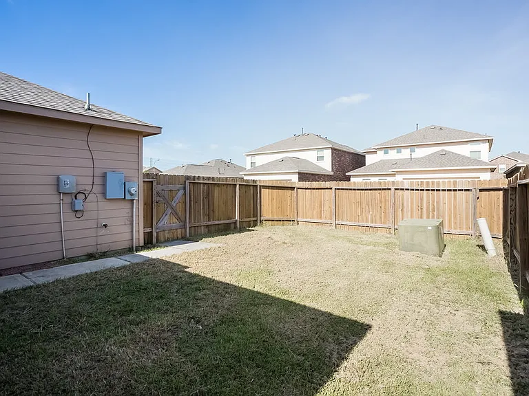 8119 Almera Falls Dr — Photo 16