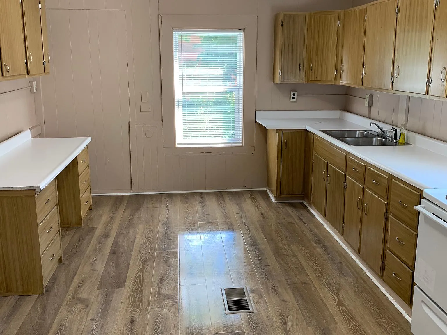 4 bed, 1850 sqft, $525 — Photo 1