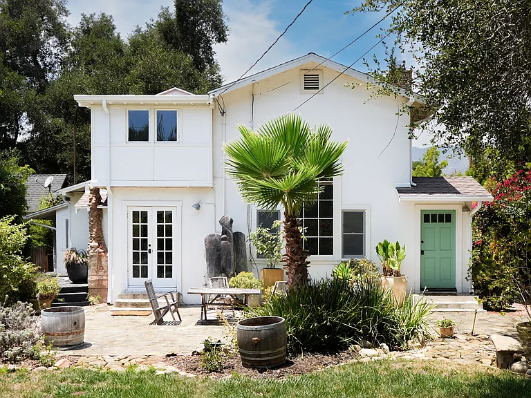 181 Alvarado Ave — Photo 1