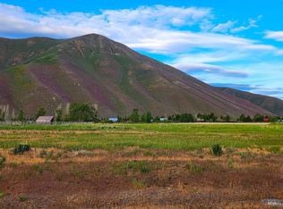 161 Labrador Ln, Bellevue, ID 83313