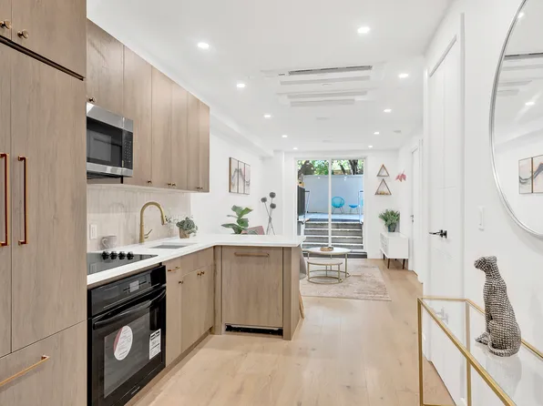 156 Tompkins Avenue image 13 of 15