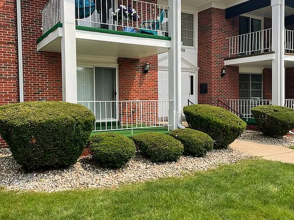 1891 Baldwin Dr APT 5, Trenton, MI 48183