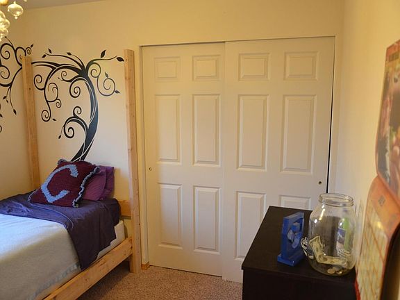 5th image of 336 S Mesquite Ct