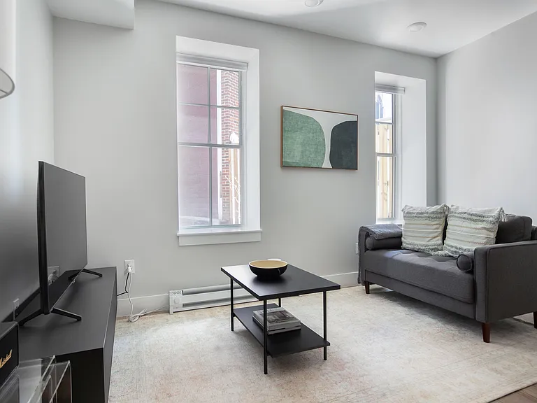 300 Somerville Ave #C — Photo 4