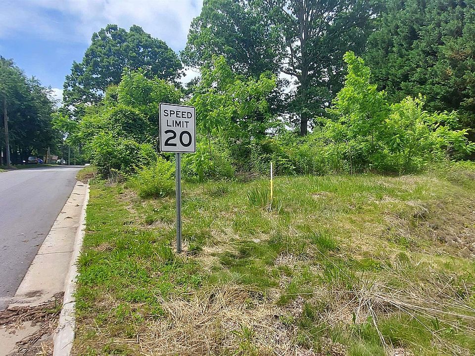 208 Shepherd St, Hendersonville, NC 28792 Zillow