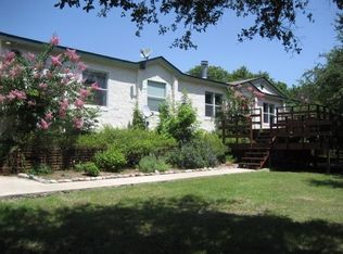 1452 Laurel Creek Dr, Lakehills, TX 78063
