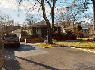 148 Adirondack Dr, Selden, NY 11784