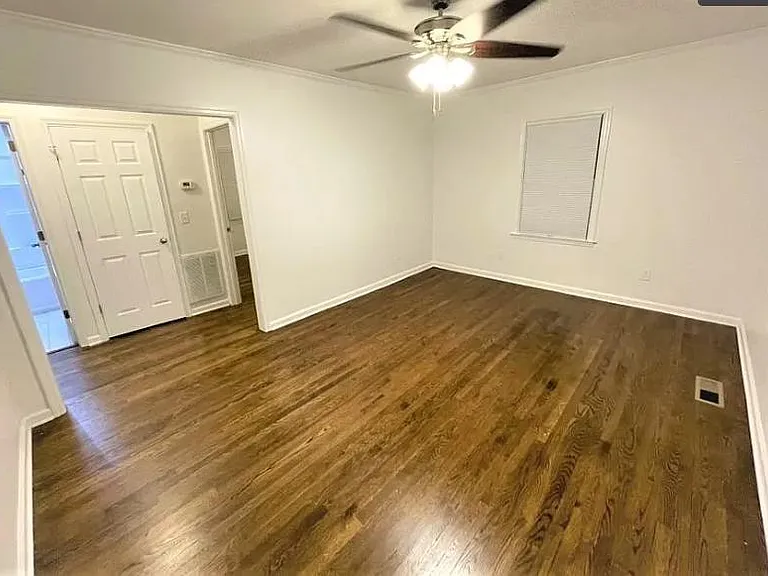 625 Midway Ave — Photo 13
