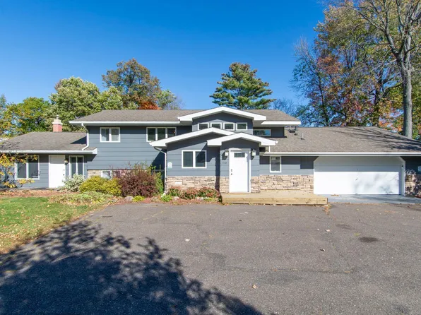 810 Main St W, Isle, MN 56342