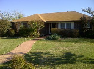 315 S Walnut Creek Dr, Mansfield, TX 76063