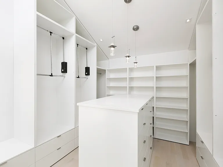 33 Osborne Ln — Photo 22