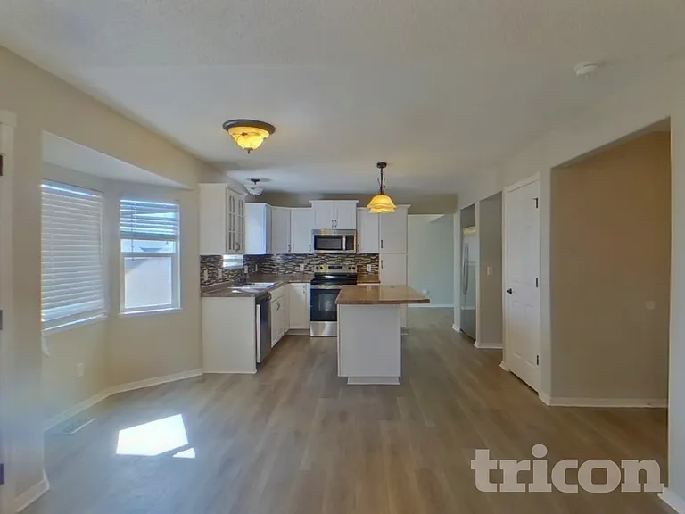862 Marshall Dr — Photo 5