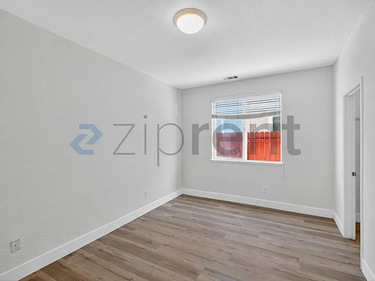 26 Escher Cir — Photo 17