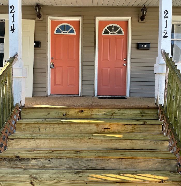 1st image of 212 E Belmont St
