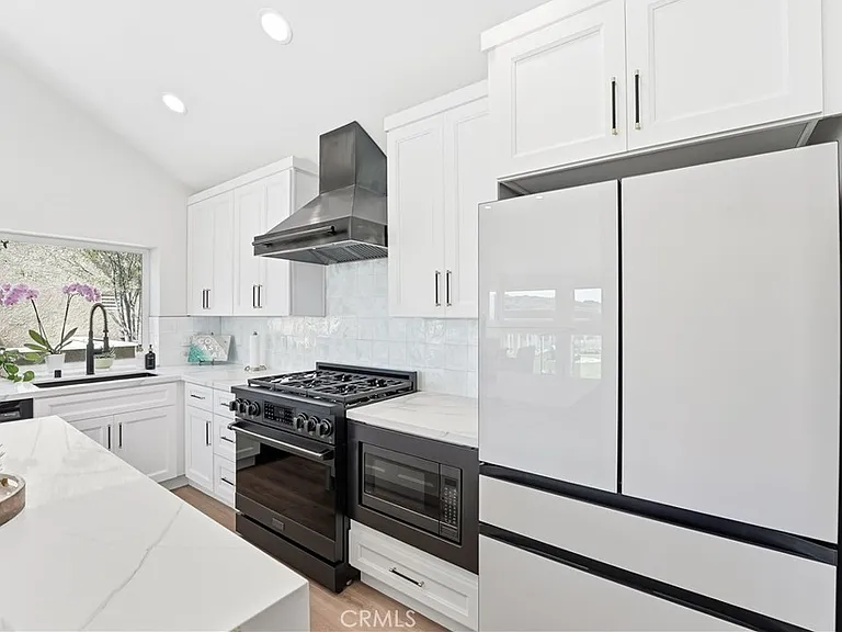 83 Palm Beach Ct — Photo 13