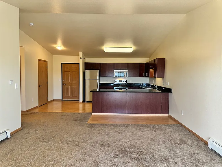 West Lake III Apartments — Photo 233
