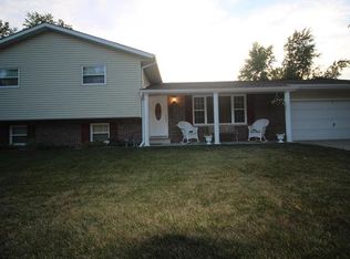 405 Thouvenot Ln, New Baden, IL 62265