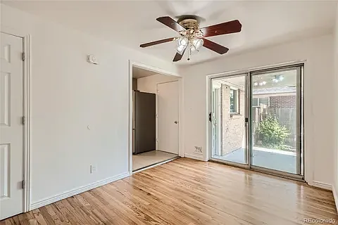 3189 Victor St — Photo 6