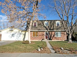 5713 W Maplewood Dr, Littleton, CO 80123