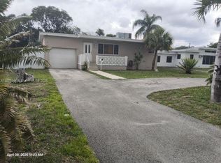 2623 Jackson St, Hollywood, FL 33020