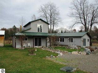 1346 Barnes Dr, Whittemore, MI 48770