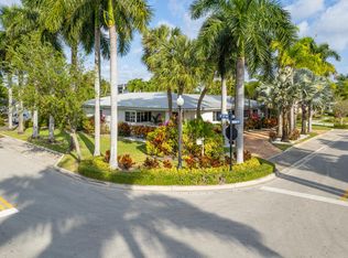 9700 Broadview Ter, Bay Harbor Islands, FL 33154