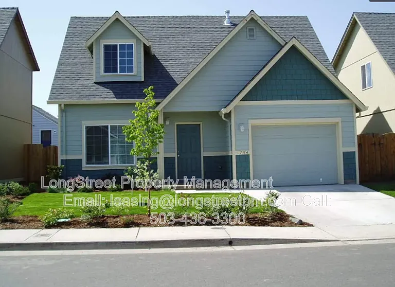 1754 SW Easy St — Photo 1