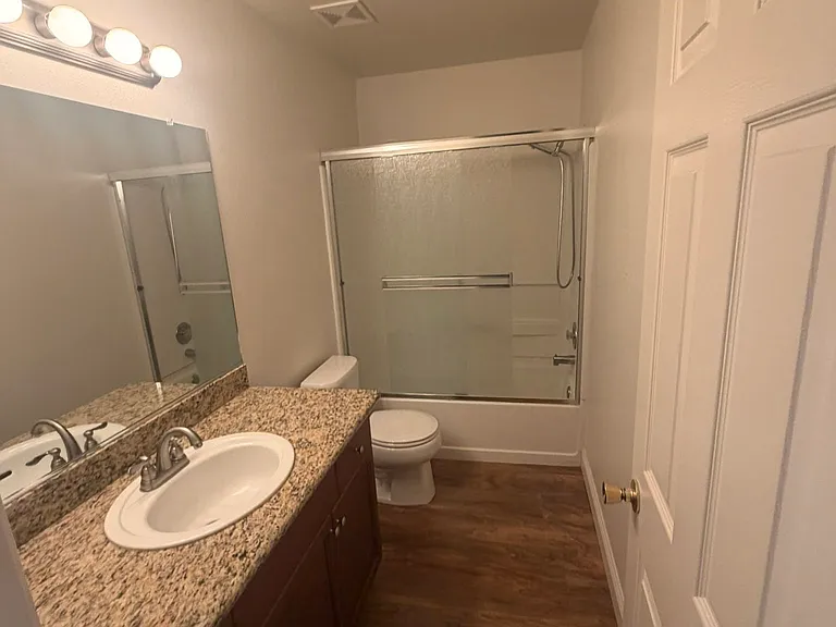 728 Spruce Ave #102 — Photo 7