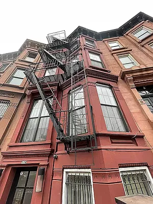 Rented by Pear NYC LLC | media 29