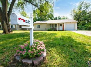 1325 SW Armagh St, Topeka, KS 66611