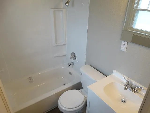 2229 Baltimore Ave — Photo 8