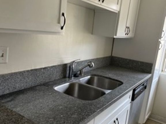 3rd image of 3745 Vinton Ave APT 7