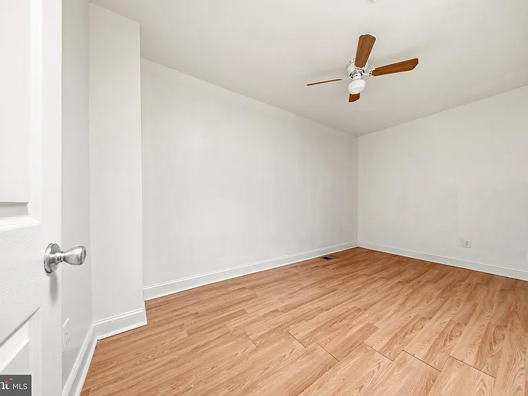 2516 W Pratt St — Photo 18