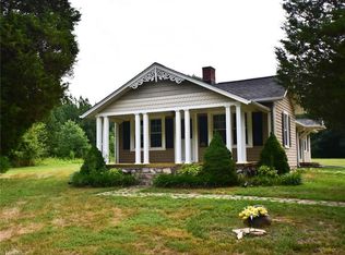 2635 Hickory Fork Rd, Walnut Cove, NC 27052