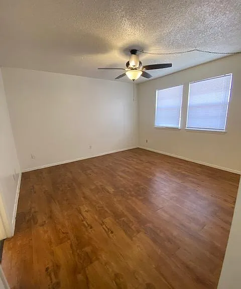 1226 N Lbj Dr #2 — Photo 4