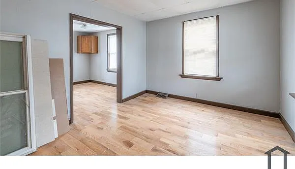 327 Saxton St #327 — Photo 10