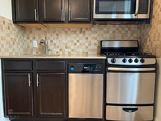 Rented by Hillel Realty Group