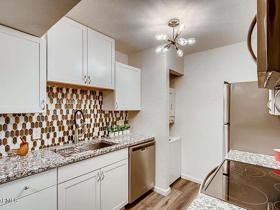4th image of 5035 N 17TH Avenue #212