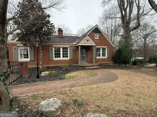 952 Wayside St NW, Cornelia, GA 30531